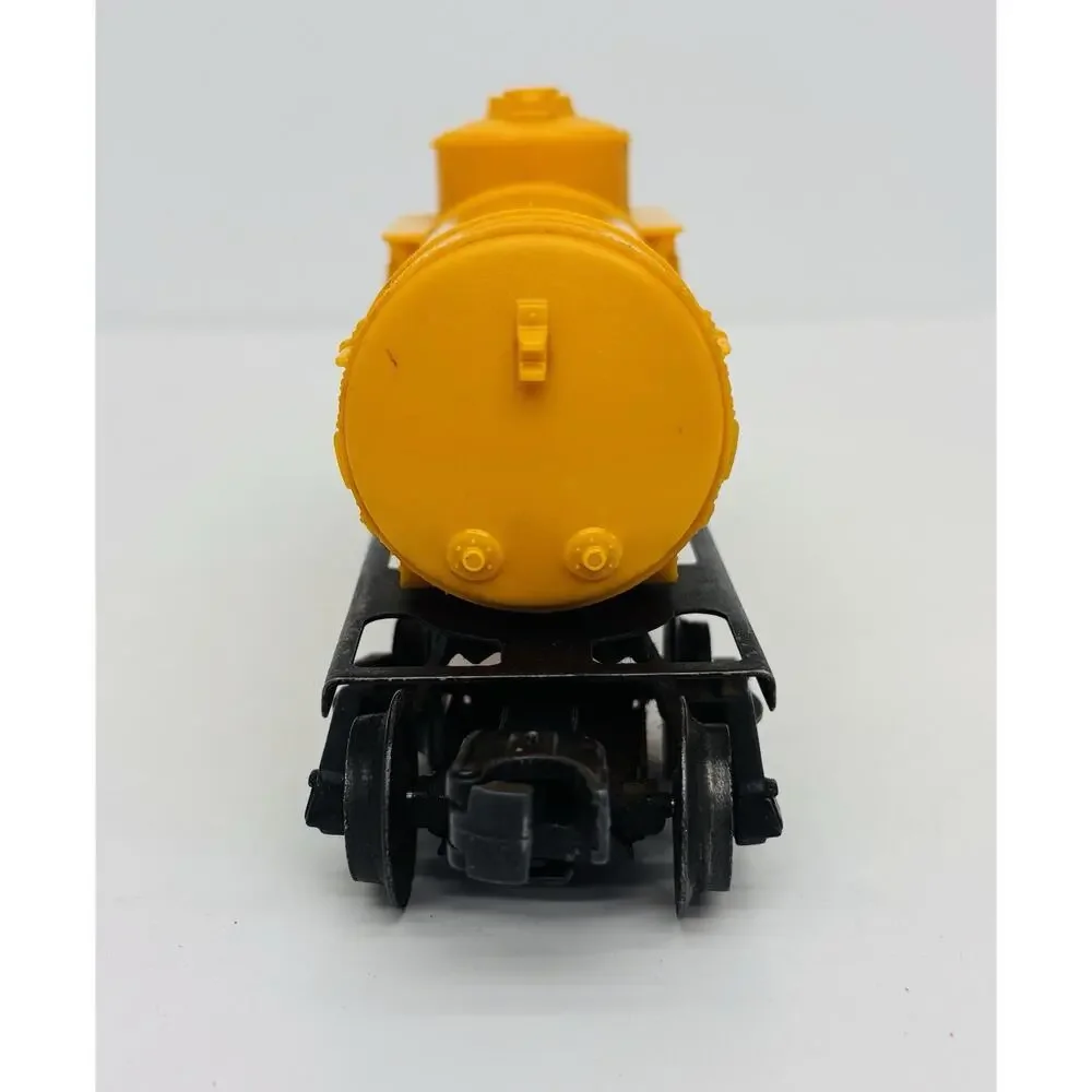 Lionel Postwar Sunoco Single Dome Tank Car Yellow 6015 w/ OB